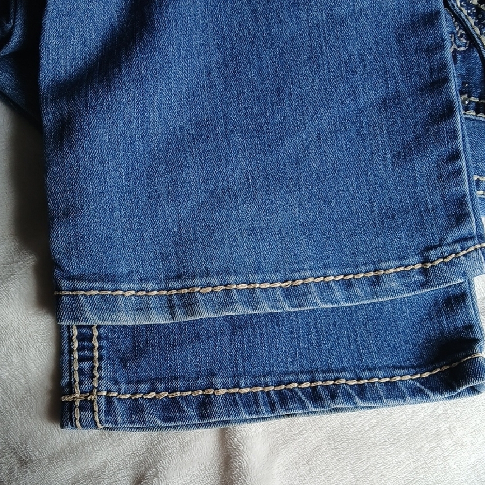 Nine West Medium Blue Bootcut Jeans with Embroidered Back Pocket - Picture 6 of 8
